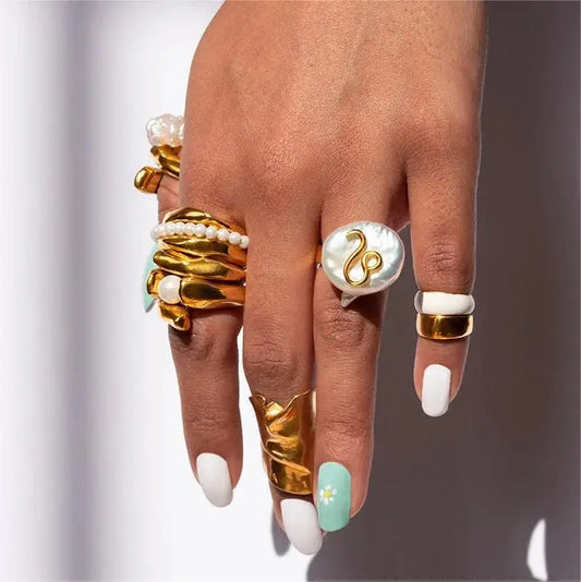 Cosmic Pearl ⟡ 18K Gold Signature Ring